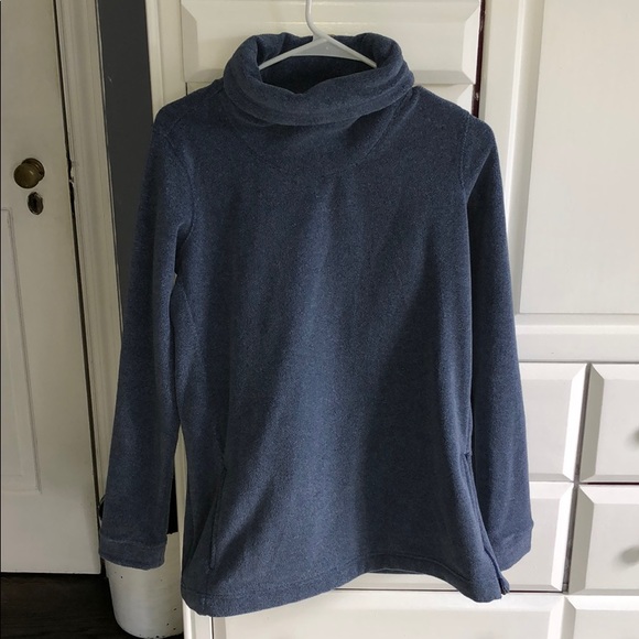 dri fit turtleneck women's